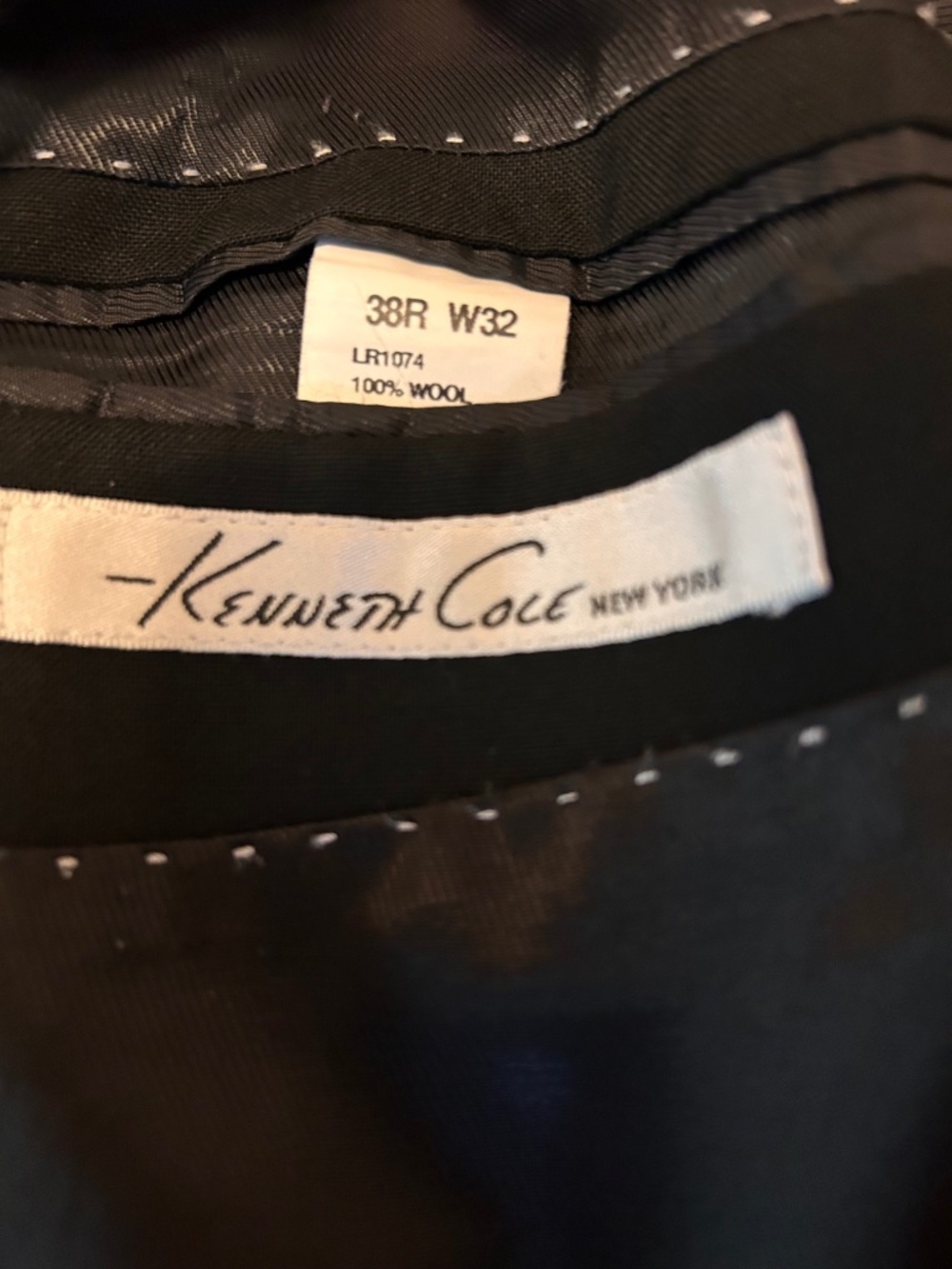 Kenneth Cole New York Men’s Black 100% Wool Suit 38R 32x31 Two Piece - Picture 5 of 7